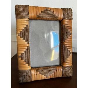 Vintage Woven Wicker Picture Frame 4x6 Boho Coastal Rattan Tabletop